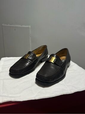 Bally Gold Plaque Tempest Loafers Size 9.5-10 US Leather